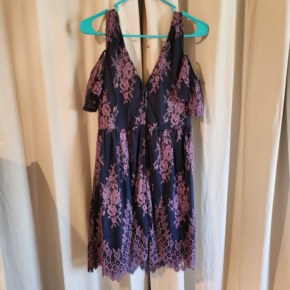 Venus Floral Off Shoulder Dress. SIZE MED (8) NWOT. NEVER Worn!